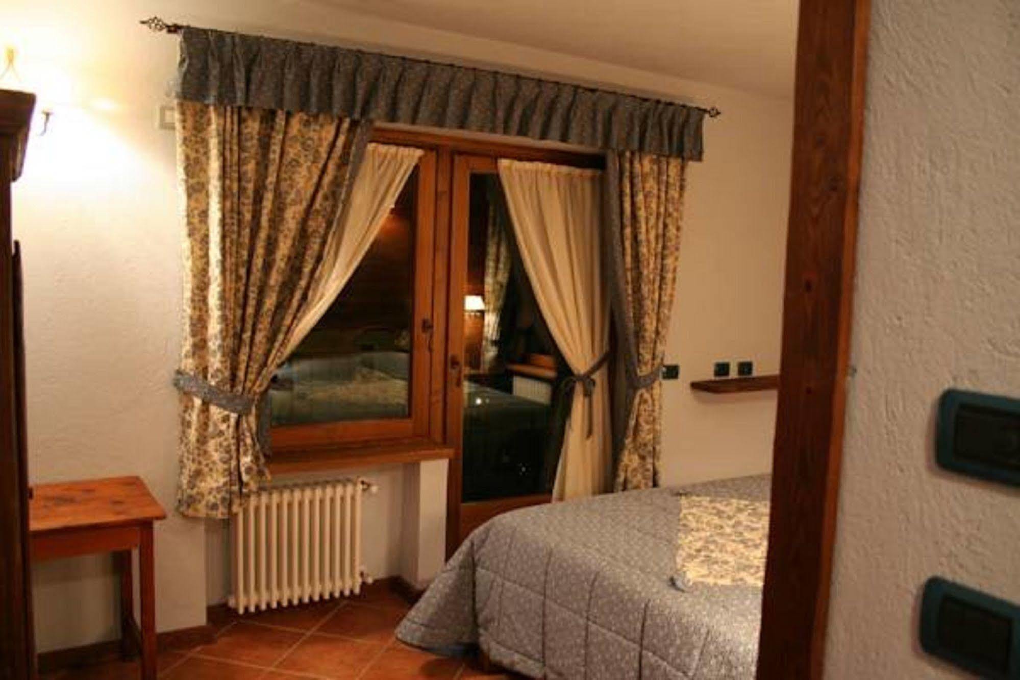 La Maisonnette มองต์โจเวต ภายนอก รูปภาพ